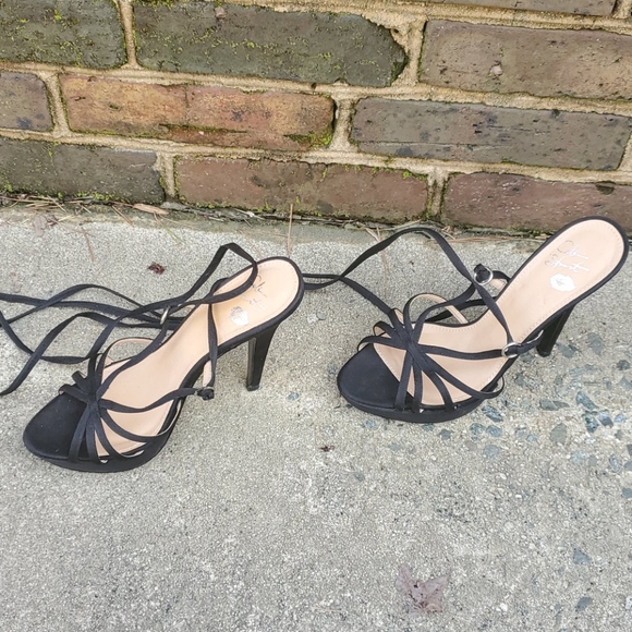 RELISTEDVS Colin Stuart strappy & sexy black heels - Picture 4 of 7